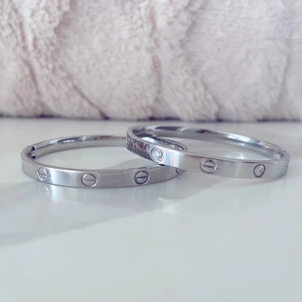 Love Bangles - Picture 2 of 3